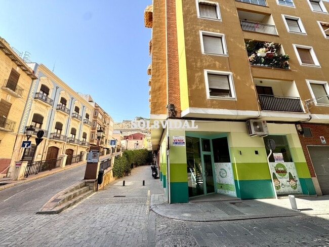 Más detalles de Pla?A de Caturla, 5, Orihuela - Local en venta