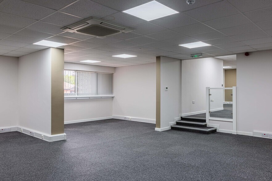 Amber Clos, Tamworth en venta - Foto del edificio - Imagen 2 de 9