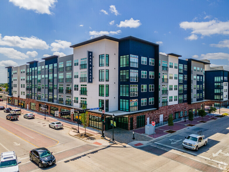 200-212 E Abram St, Arlington, TX en alquiler - Foto del edificio - Imagen 2 de 5