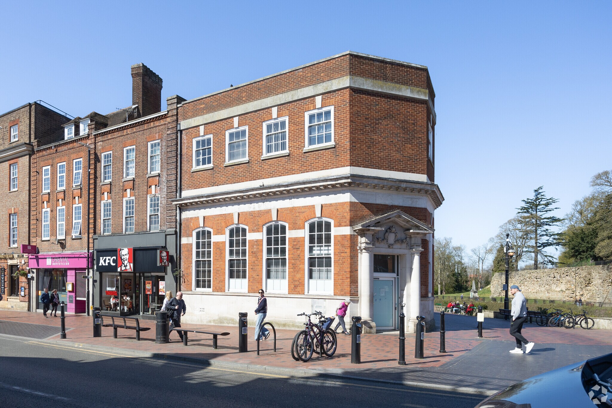 100 High St, Tonbridge en venta Foto principal- Imagen 1 de 3