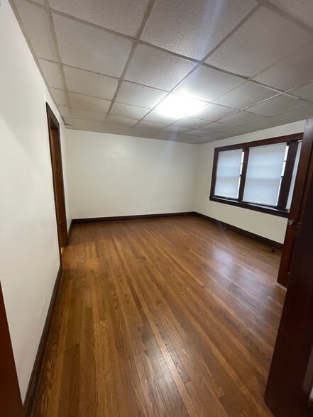 255 Oakland Ave, Council Bluffs, IA en venta - Foto del edificio - Imagen 3 de 7