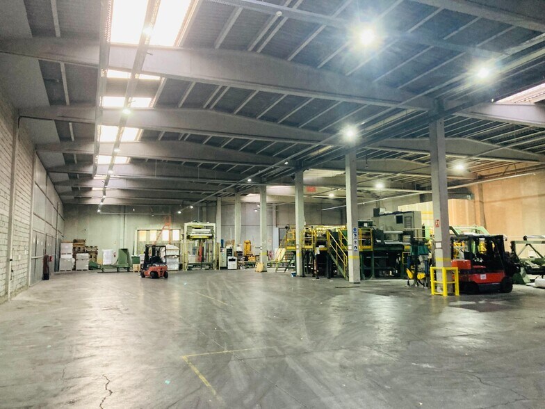 Nave en Sant Feliu de Codines, Barcelona en venta - Foto del interior - Imagen 2 de 5