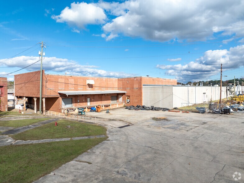 300 Rogers St, Barnesville, GA en alquiler - Foto del edificio - Imagen 3 de 15