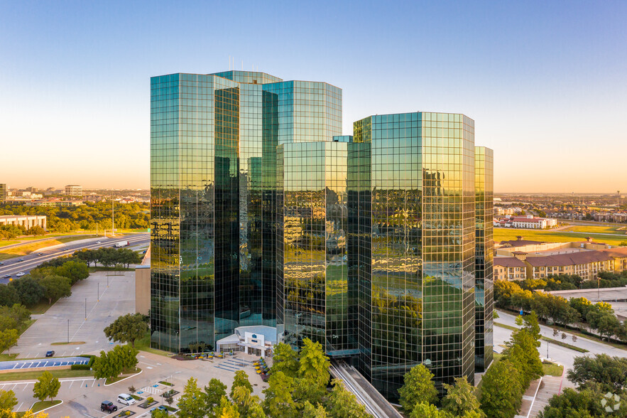 222 W Las Colinas Blvd, Irving, TX en alquiler - Foto del edificio - Imagen 1 de 6