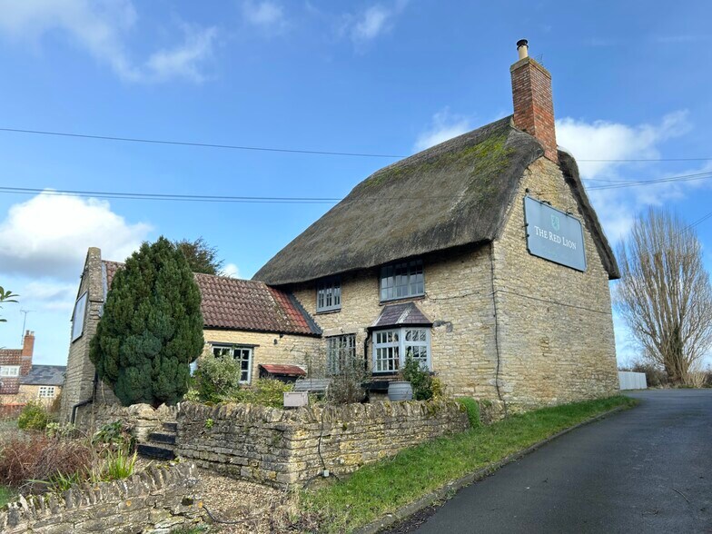 89 High St, Yardley Hastings en venta - Foto principal - Imagen 1 de 10