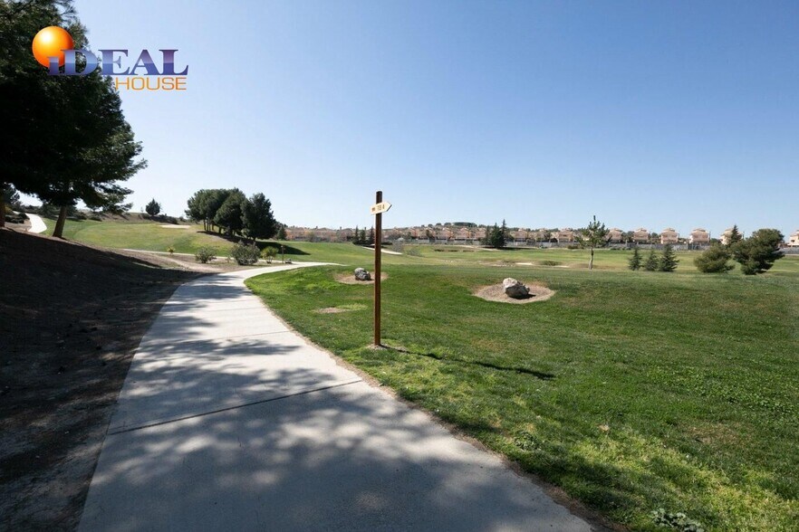 Terreno en Villa de Otura, Granada en venta - Foto del edificio - Imagen 3 de 19