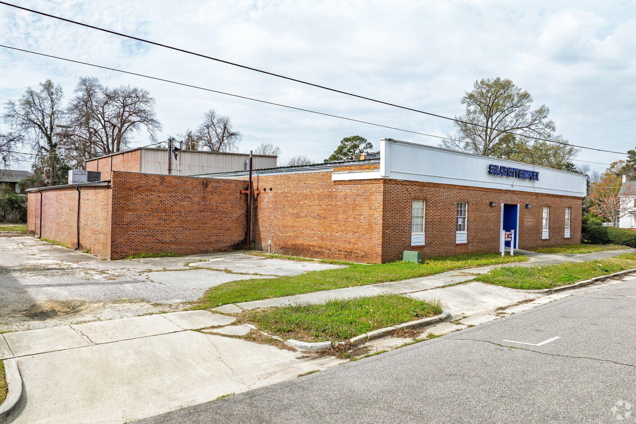 211 W Cronly St, Laurinburg, NC en venta Foto del edificio- Imagen 1 de 1