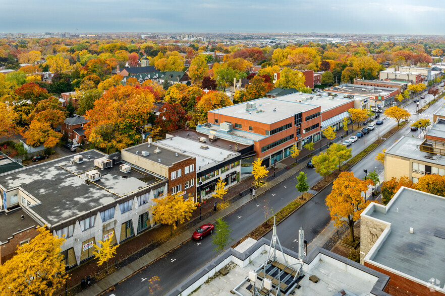 740-750 Boul Decarie, Saint-Laurent, QC en venta - Vista aérea - Imagen 2 de 5