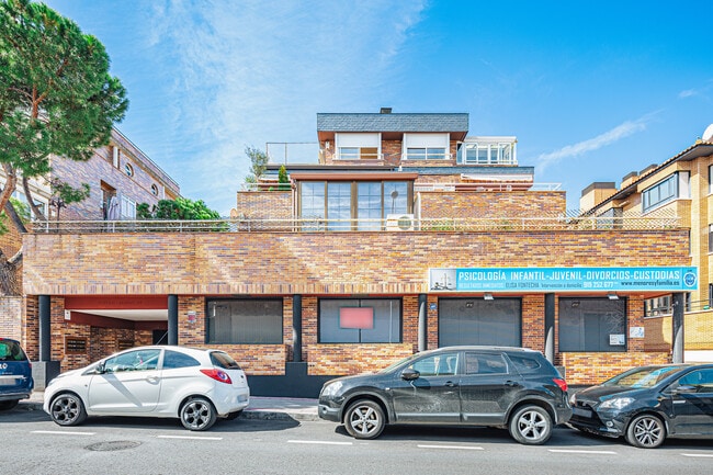 Más detalles de Calle General Aranaz, 53, Madrid - Edificio residencial​ en venta