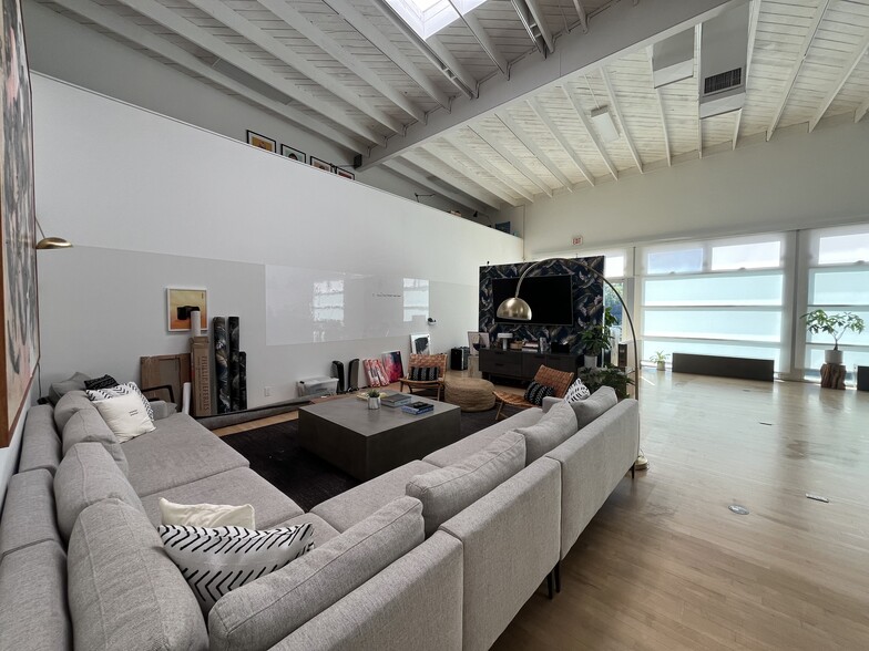 553-555 Rose Ave, Venice, CA en alquiler - Foto del interior - Imagen 2 de 14