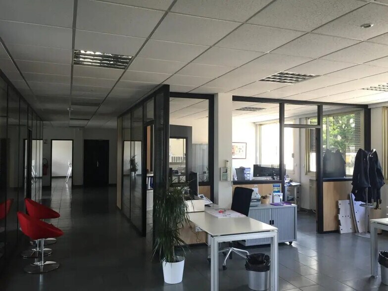 88 Rue Ambroise Paré, Saint-Priest en alquiler - Foto del edificio - Imagen 2 de 20