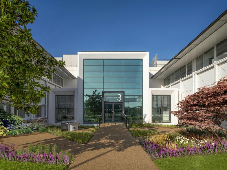 3 Roundwood Ave, Uxbridge en alquiler - Foto del edificio - Imagen 1 de 1