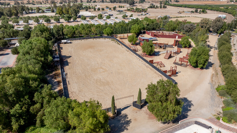 38831 Pauba Rd, Temecula, CA en venta - Foto del edificio - Imagen 2 de 75