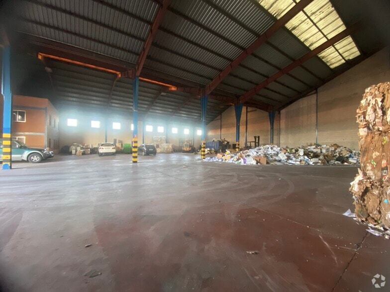 Nave en Leganés, Madrid en alquiler - Foto del edificio - Imagen 2 de 5