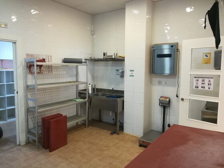 Local en Salamanca en alquiler - Foto del edificio - Imagen 3 de 11