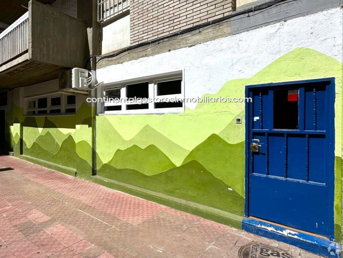 Madrid, MAD 28047 - - - Foto del interior - Image 1 of 8