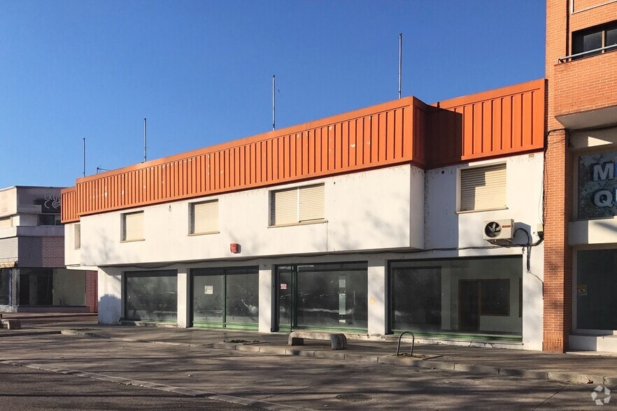 Avenida Portugal, 74, Talavera de la Reina, Toledo en venta - Foto del edificio - Imagen 2 de 2