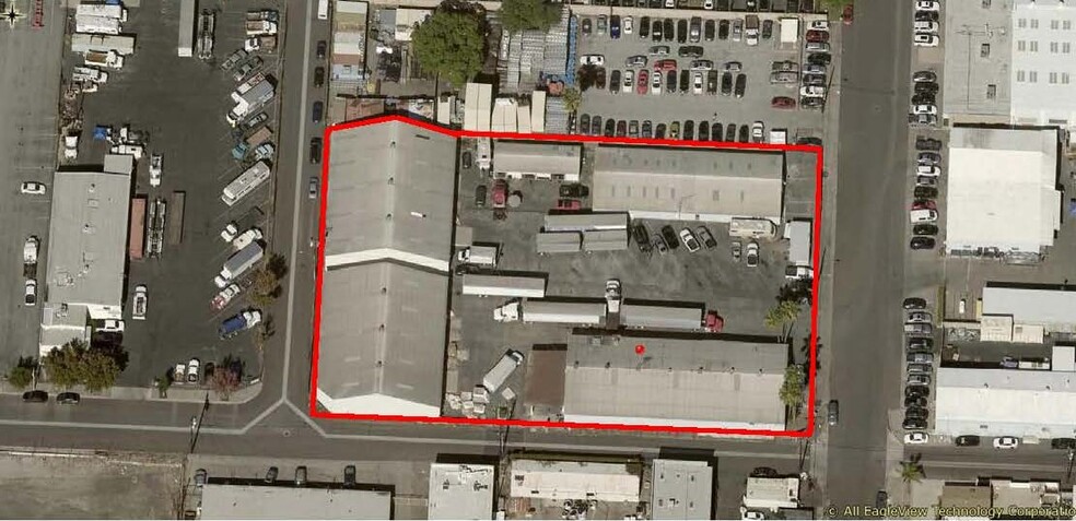 739 N Georgia Ave, Azusa, CA en alquiler - Foto del edificio - Imagen 1 de 3