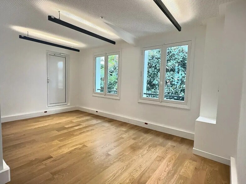 42 Rue De Bassano, Paris en alquiler - Foto del edificio - Imagen 1 de 25