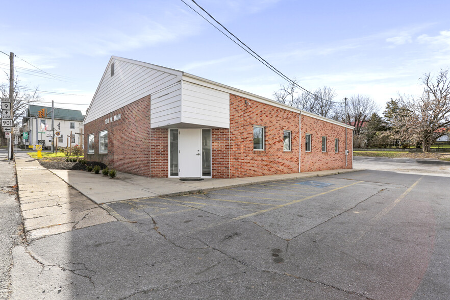 103 W Main St, Hedgesville, WV en alquiler - Foto del edificio - Imagen 1 de 22