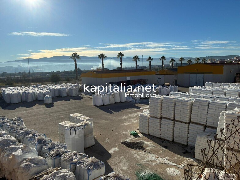 Nave en València en venta - Foto de la construcción - Imagen 3 de 12