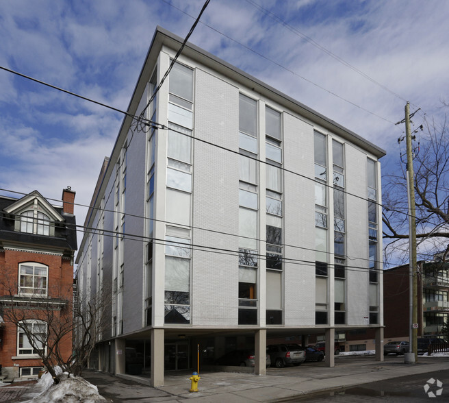 309 Cooper St, Ottawa, ON en alquiler - Foto del edificio - Imagen 3 de 3