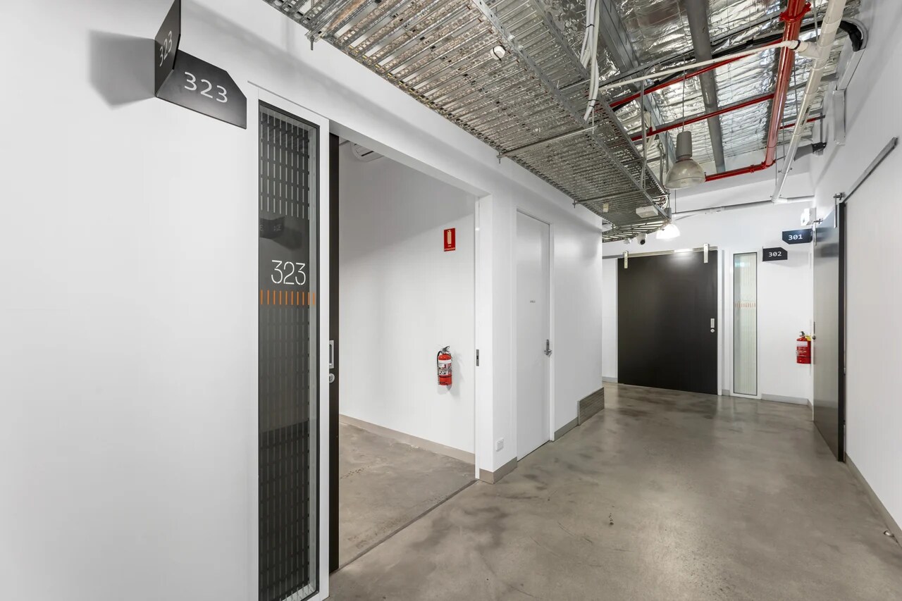 87 Gladstone St, SOUTH MELBOURNE, VIC 3205 - Unidad 3.23 -  - Foto del interior - Image 2 of 5