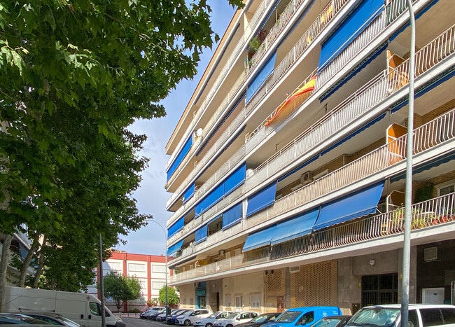 Más detalles de Calle Loeches, 3, Alcalá de Henares - Edificio residencial​ en venta