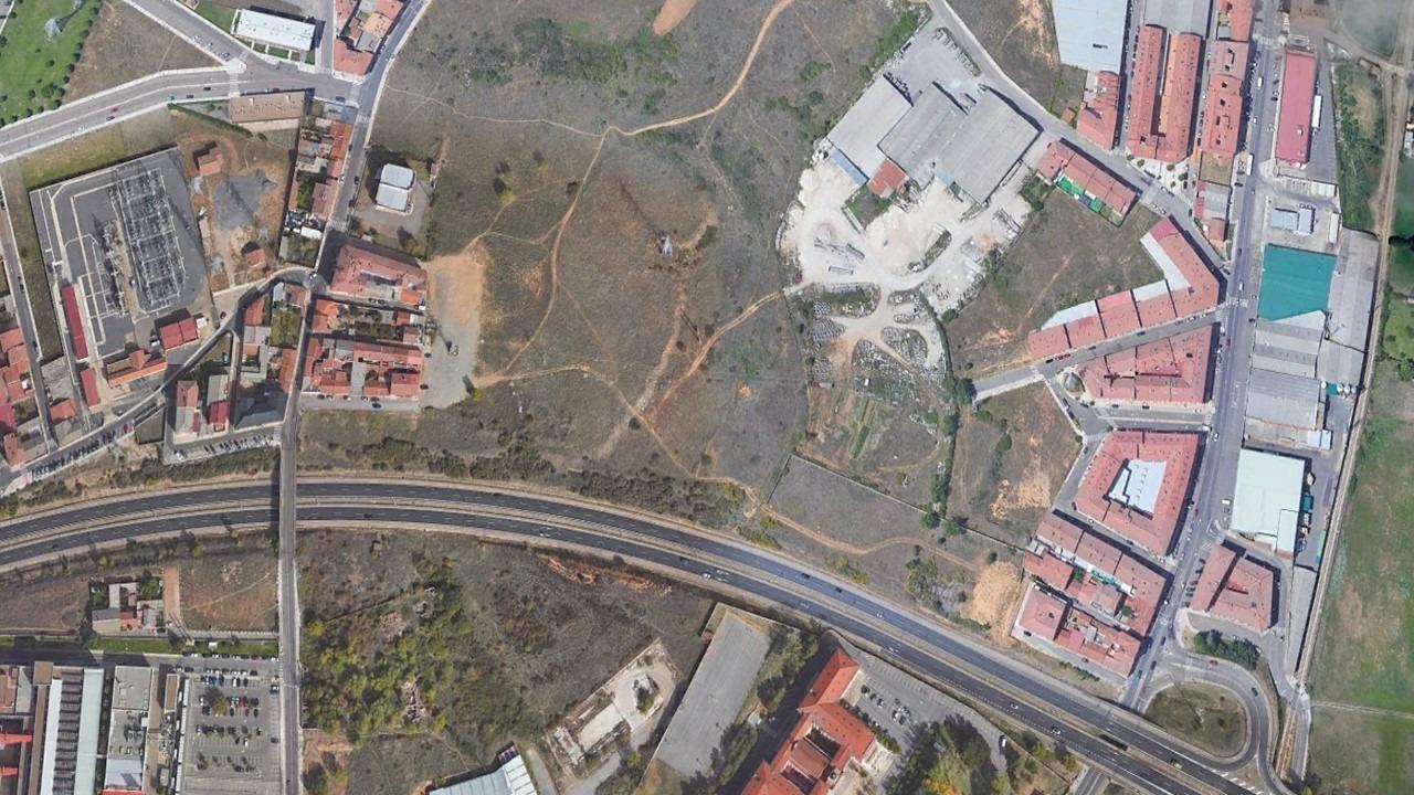 Terreno en Villaquilambre, León en venta Foto principal- Imagen 1 de 5