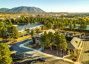 1750 S Woodlands Village Blvd, Flagstaff, AZ en alquiler Foto del edificio- Imagen 2 de 6