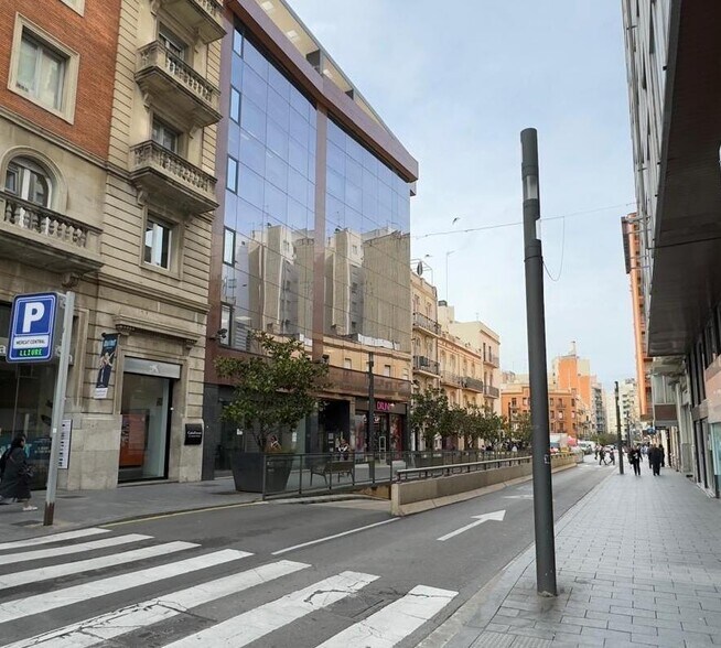 Oficina en Tarragona, Tarragona en alquiler - Foto del edificio - Imagen 2 de 2