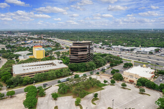 8200 W Interstate 10, San Antonio, TX - VISTA AÉREA  vista de mapa