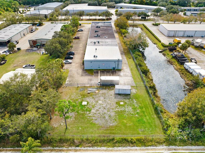 4000 Dow Rd, Melbourne, FL en alquiler - Foto principal - Imagen 1 de 1