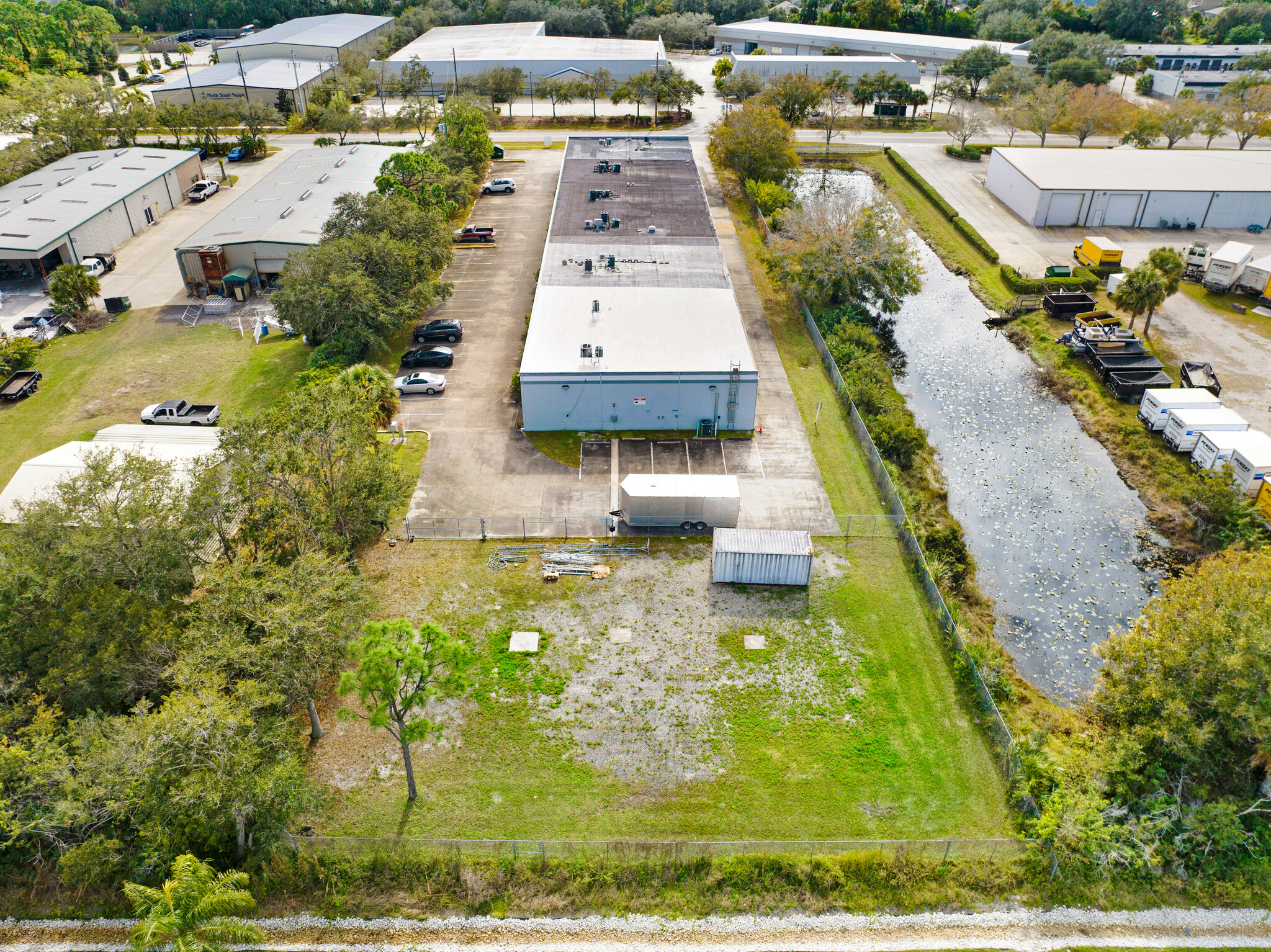 4000 Dow Rd, Melbourne, FL en alquiler Foto principal- Imagen 1 de 2