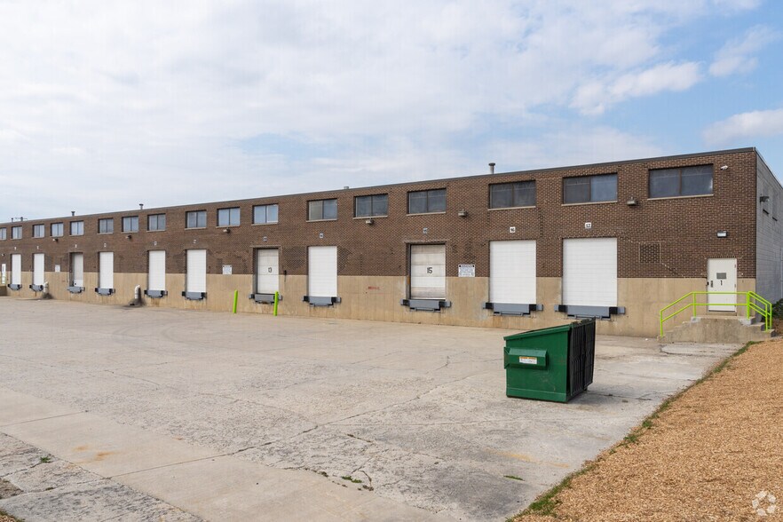 11608 Copenhagen Ct, Franklin Park, IL en alquiler - Foto del edificio - Imagen 3 de 8