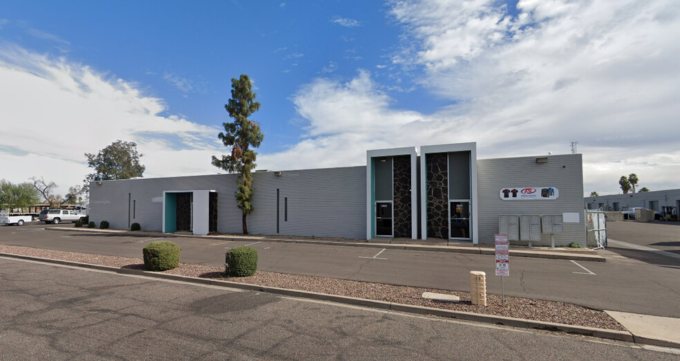 3002-3066 W Clarendon Ave, Phoenix, AZ en alquiler - Foto del edificio - Imagen 1 de 6