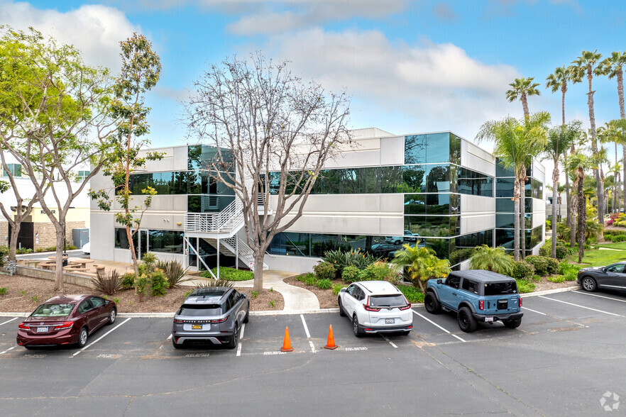 9707 Waples St, San Diego, CA en alquiler - Foto del edificio - Imagen 2 de 11