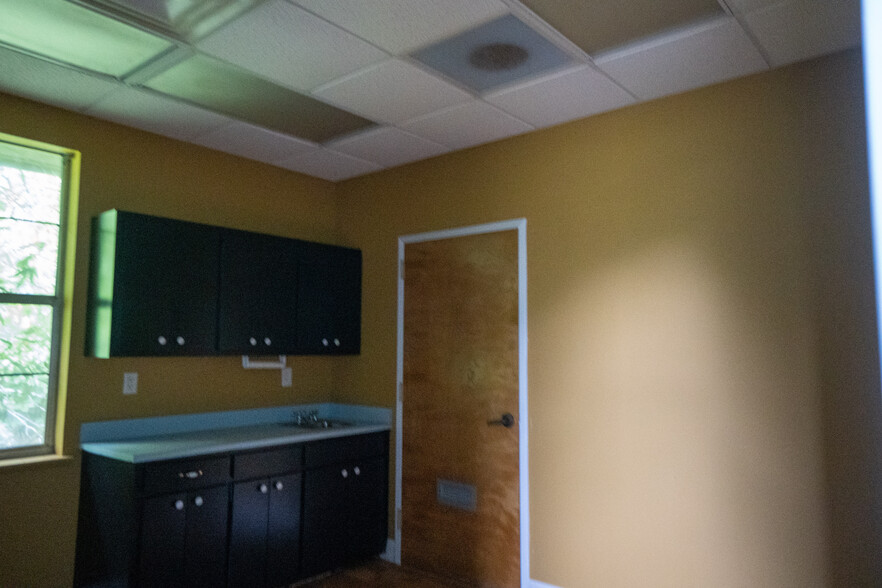 103 N Washington Ave, Eatonton, GA en alquiler - Foto del interior - Imagen 2 de 8