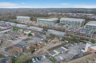 Más detalles de 20 Ryecroft Gdns, Camberley - Terreno en venta