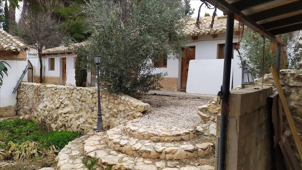 Local en Caravaca de la Cruz en venta - Foto del edificio - Imagen 3 de 11