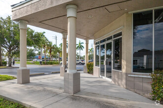 16120 San Carlos Blvd, Fort Myers, FL en alquiler Foto del edificio- Imagen 2 de 12