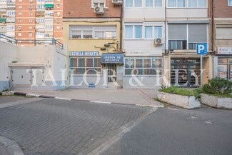 Más detalles de Plaza Mondariz, 14, Madrid - Edificio residencial​ en venta