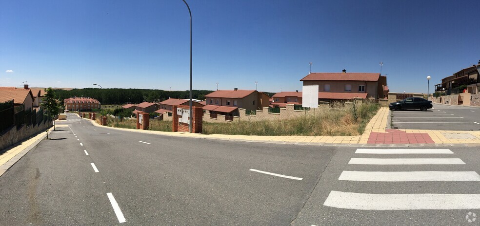 Terreno en Hontanares de Eresma, Segovia en venta - Foto principal - Imagen 1 de 2