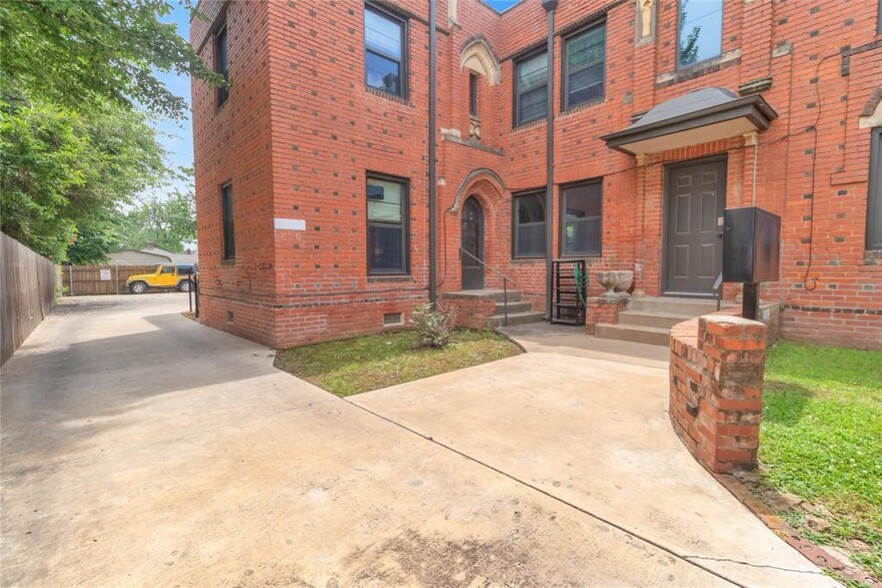 1838 NW 11th St, Oklahoma City, OK en venta - Foto del edificio - Imagen 3 de 19