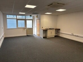 9-28 Athena Ct, Warwick en alquiler Foto del interior- Imagen 2 de 2