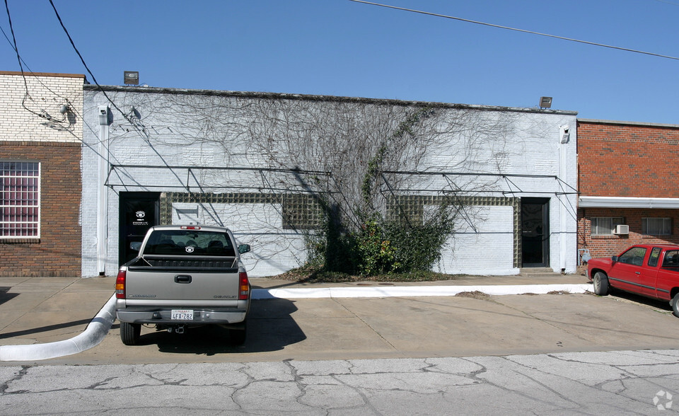 1341 Plowman Ave, Dallas, TX en alquiler - Foto del edificio - Imagen 2 de 3