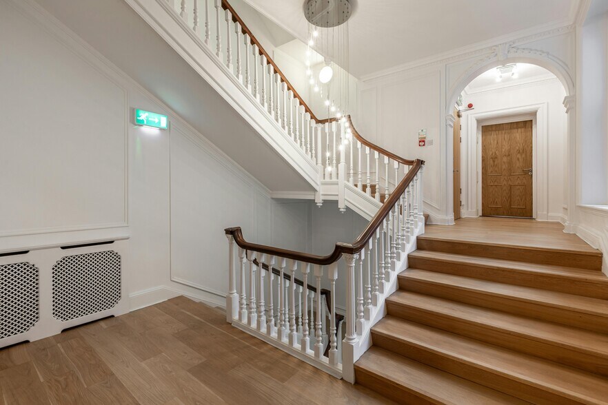 12 Hobart Pl, London en alquiler - Foto del edificio - Imagen 3 de 15