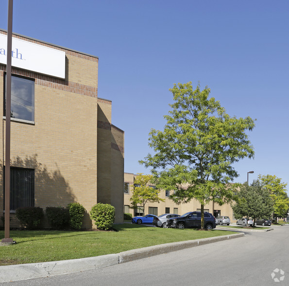 155 Frobisher Dr, Waterloo, ON en venta - Foto principal - Imagen 1 de 4