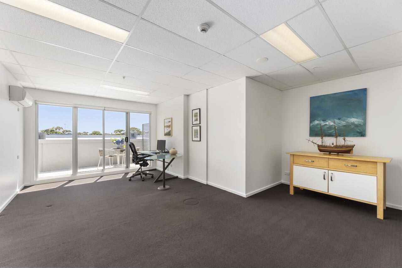 349-351 Bluff Rd, Hampton, VIC 3188 - Unidad 3, 4, 5 - - Foto del interior - Image 1 of 13