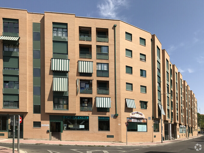 Calle Fuente Nueva, 1, Parla, Madrid en venta - Foto del edificio - Imagen 2 de 2